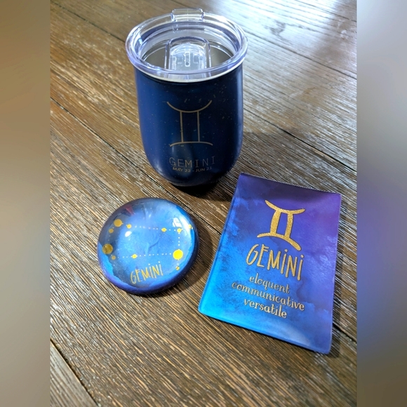 Gemini Desk Accessories - Picture 1 of 5